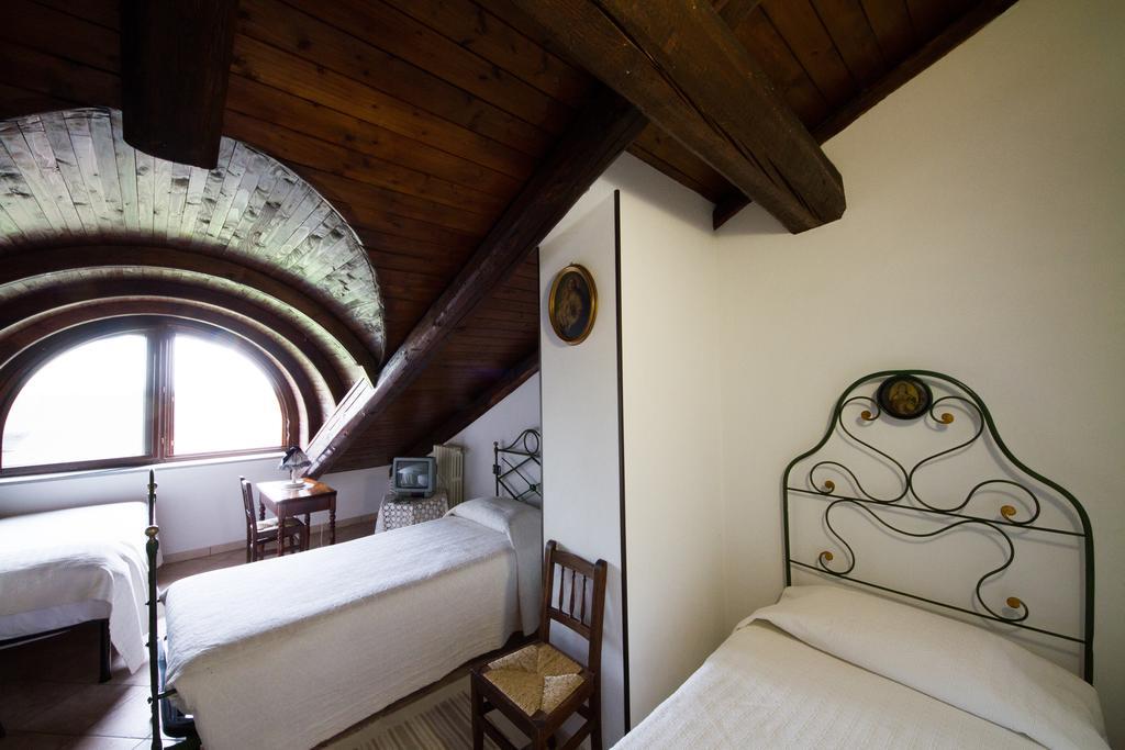 Agriturismo La Ca 'D Majin Poirino Exterior photo